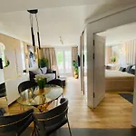 Moloo I Lägenhet Ostróda