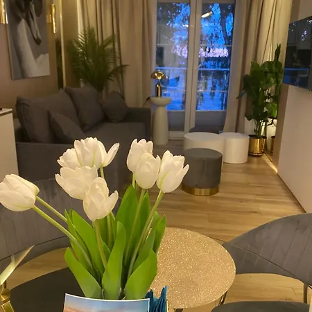 Moloo I Z Widokiem Na Jezioro Апартаменты Оструда